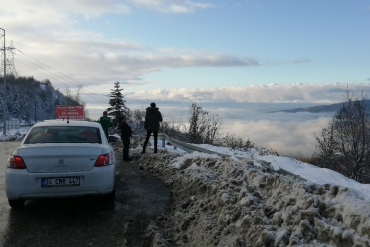 Boludağı'nda kartpostallık kar ve sis manzarası