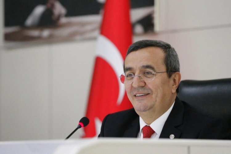 G&ouml;kdelen tartışması s&uuml;r&uuml;yor