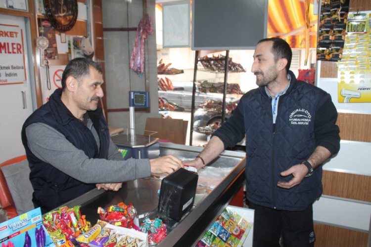 Hayırsever, marketin veresiye defterini satın aldı