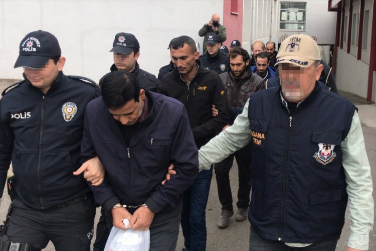 DEAŞ operasyonunda yakalanan 6 ş&uuml;pheliden 3'&uuml; tutuklandı