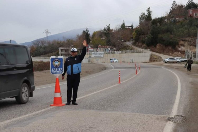 İl&ccedil;eye giriş &ccedil;ıkış yapan ara&ccedil;lardan para alınıyor
