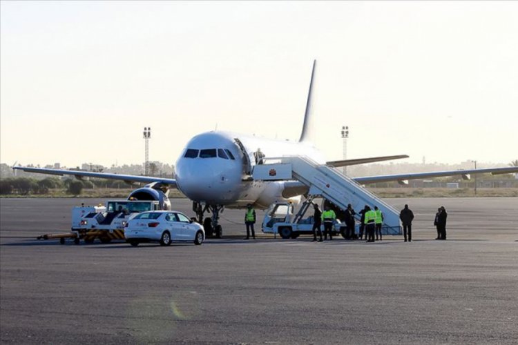 Libya'nın başkentindeki tek sivil havalimanında u&ccedil;uşlar yeniden başladı