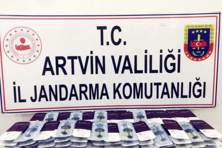 100 bin liralık ka&ccedil;ak kozmetik &uuml;r&uuml;n ele ge&ccedil;irildi