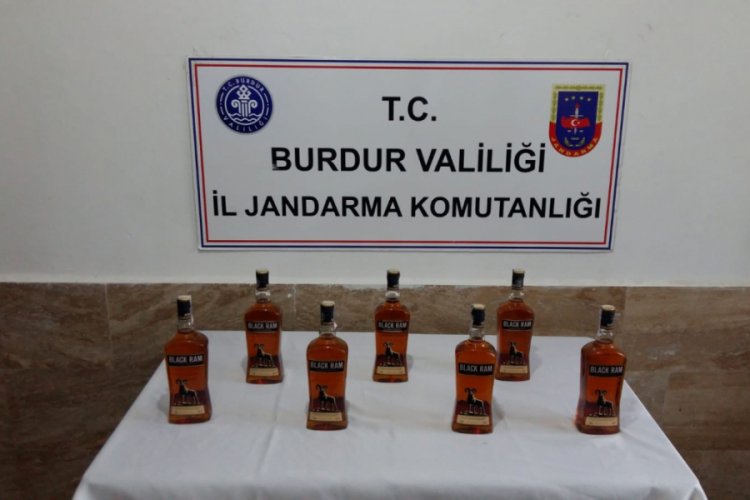 B&uuml;fede ka&ccedil;ak alkol &uuml;reten şahıs serbest bırakıldı