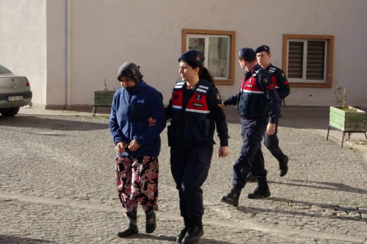 Koyun otlatma cinayetinde anne ve kızı tutuklandı