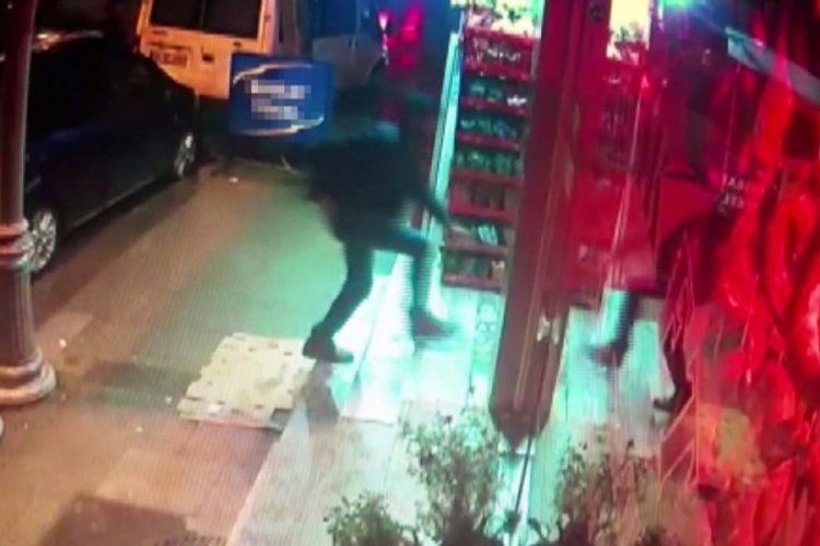 Silahlı zanlı tekel bayisini soydu