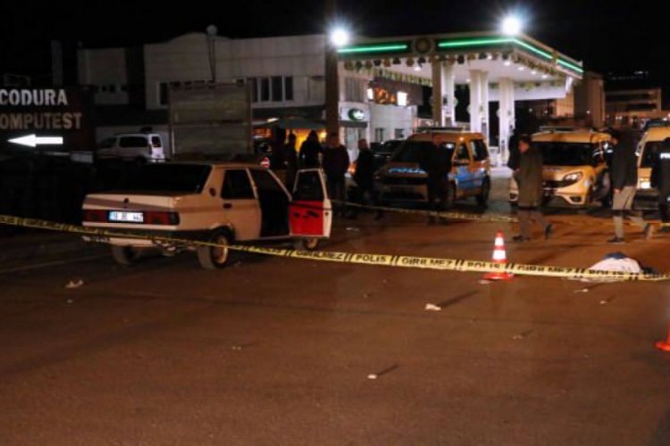 Silahlı kavga: 1 &ouml;l&uuml;, 3 yaralı