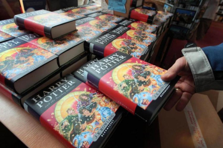 290 bin liralık Harry Potter &uuml;r&uuml;n&uuml; &ccedil;alıp internette satan kişi yakalandı