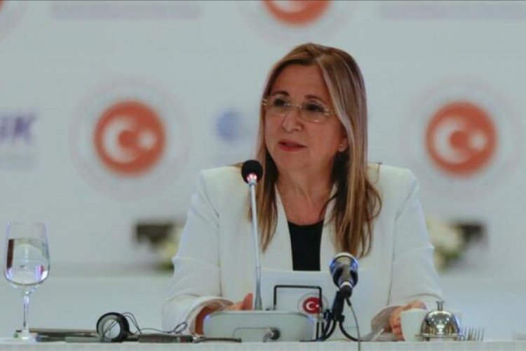 Bakan Pekcan: 400 milyar dolar barajını aştı