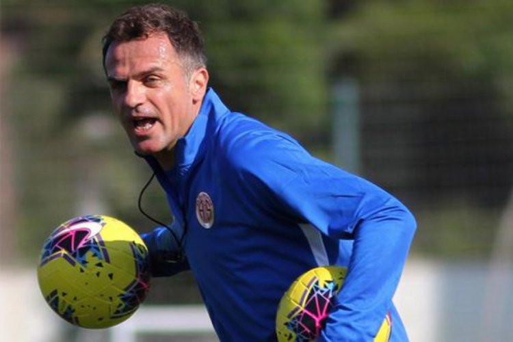 Antalyaspor'‫da yeni teknik direkt&ouml;r Tamer Tuna oldu