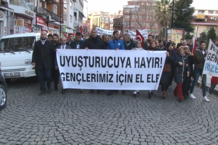 Taraftarlar uyuşturucuya karşı y&uuml;r&uuml;y&uuml;ş d&uuml;zenlendi