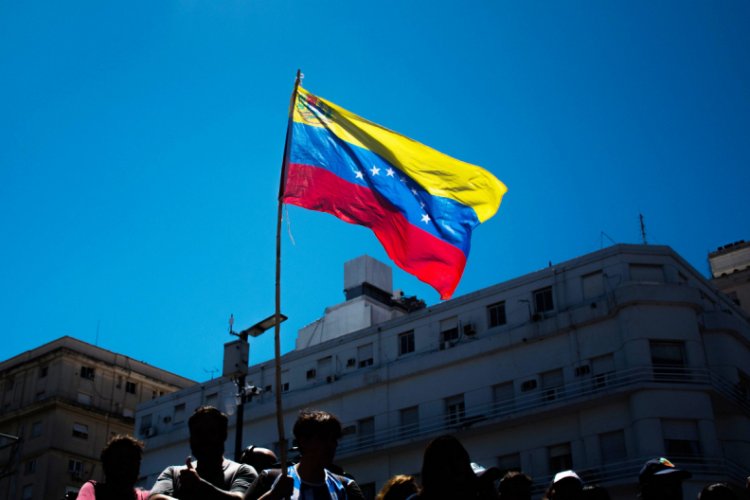 Venezuela'da meclis başkanı Parra oldu