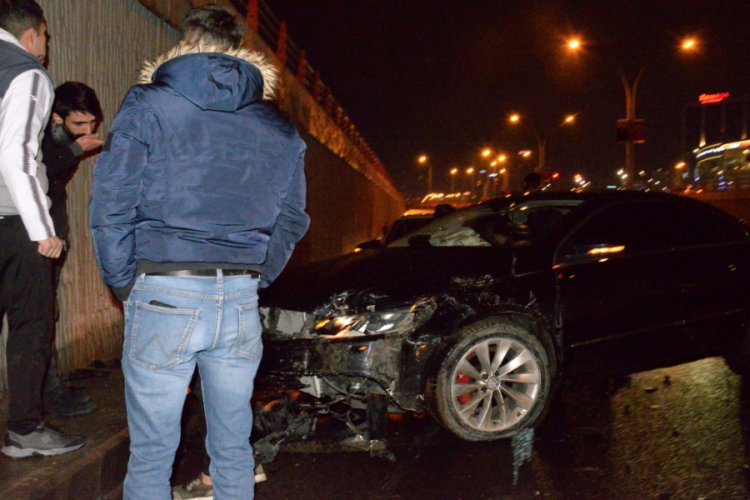 Hava yastıkları bir aileyi felaketten kurtardı