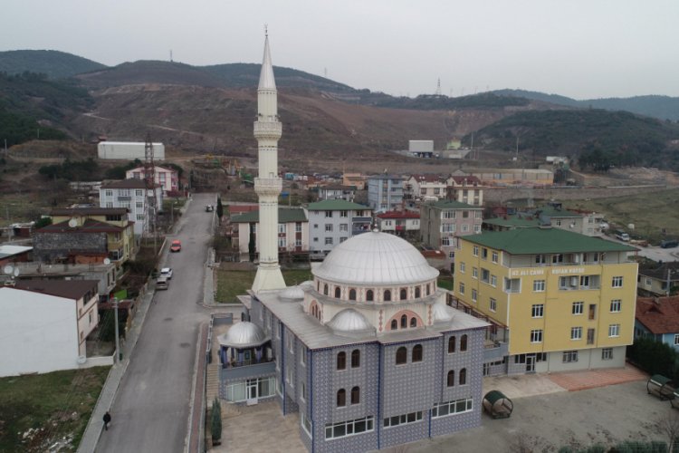 Bir mahalle toprak kayması tehdidi altında​