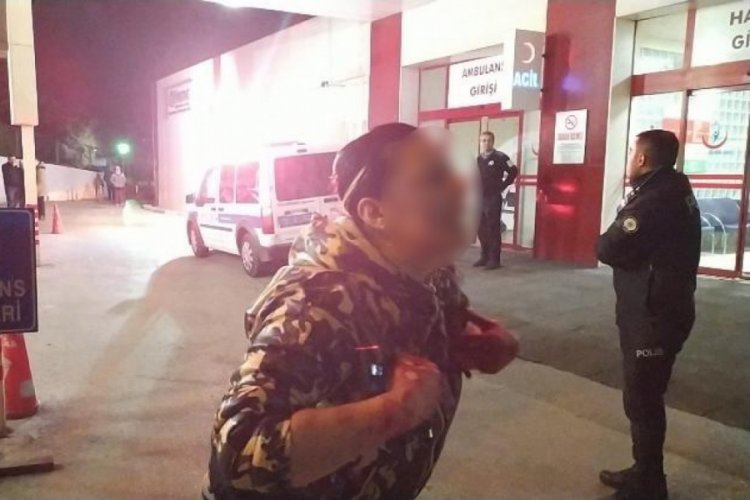 Bursa'da 'Sevgilim bana b&uuml;y&uuml; yaptı" dedi, acil servisi birbirine kattı