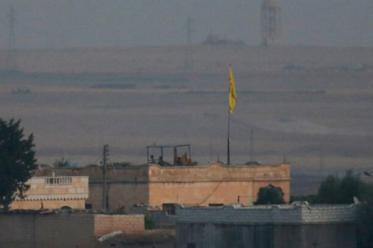 YPG/PKK, DEAŞ'lıların kampından y&uuml;zlerce kişiyi serbest bıraktı