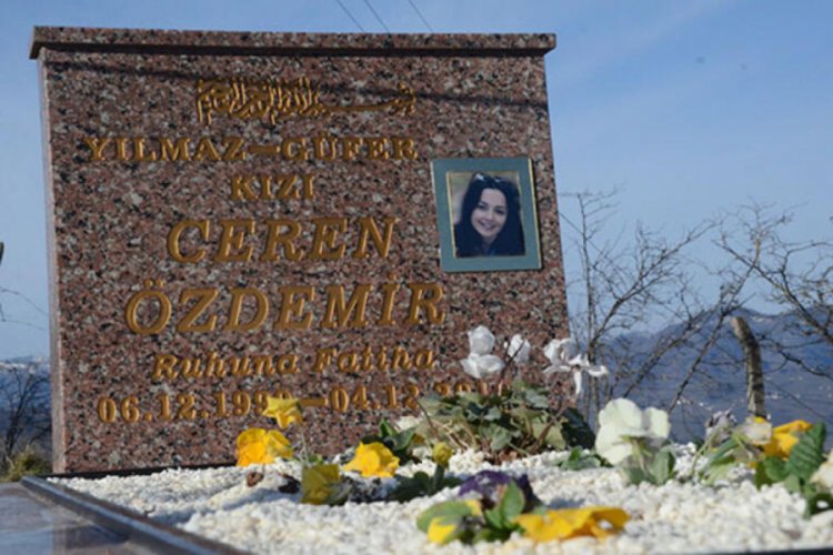 Ceren'in o s&ouml;zleri mezar taşına yazıldı