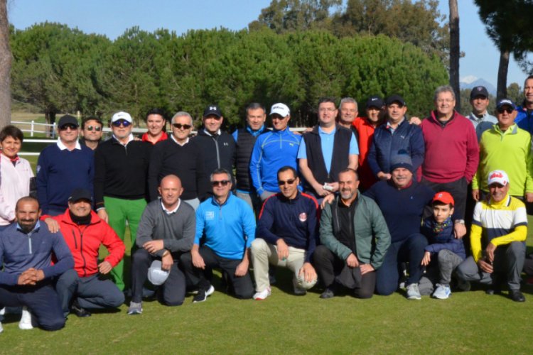 Golf turnuvasının geliri diyabet hastası &ccedil;ocuğa bağışlandı