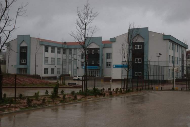 Okulun r&ouml;garı taştı; derslere ara verildi