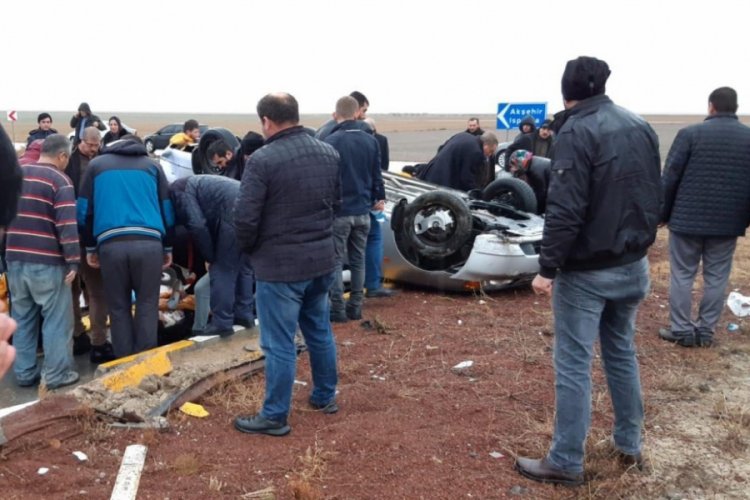 Trafik kazasında 1 kişi &ouml;ld&uuml;, 8 yaralı