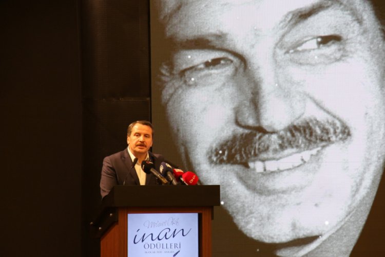 Mehmet Akif İnan &ouml;d&uuml;lleri sahiplerini buldu