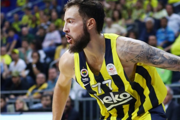 Joffrey Lauvergne, Fenerbah&ccedil;e Beko'da kalacağını a&ccedil;ıkladı