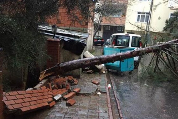 İBB, fırtınanın yarattığı bilan&ccedil;oyu a&ccedil;ıkladı