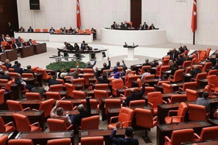 TBMM'nin ilk g&uuml;ndemi 'ka&ccedil;ak yapılar'