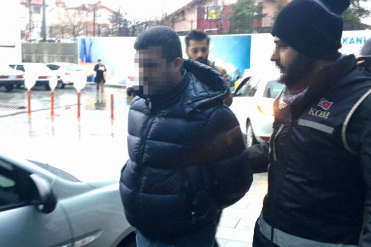Cinayet h&uuml;k&uuml;ml&uuml;s&uuml;n&uuml;n yurt dışına ka&ccedil;ışında avukat ve n&uuml;fus memurlarına da g&ouml;zaltı
