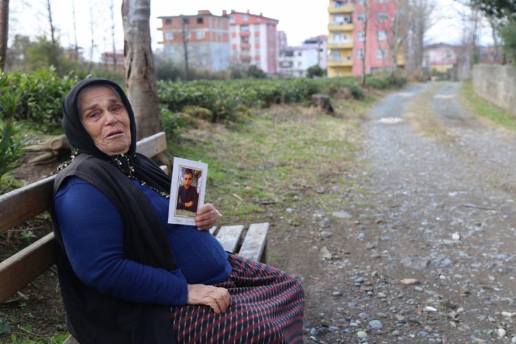 G&ouml;z&uuml; yaşlı anne 4 yıl &ouml;nce kaybolan oğlunu bekliyor