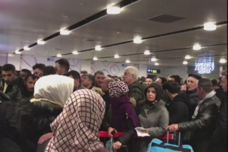Sabiha G&ouml;k&ccedil;en'de yolcu yoğunluğu
