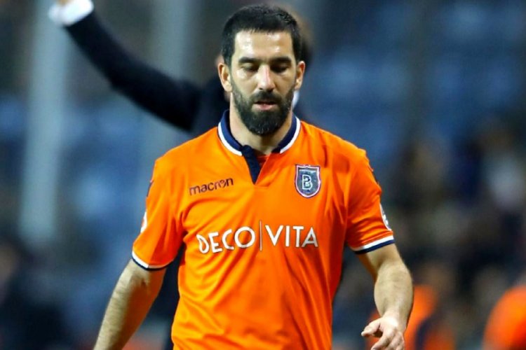 Arda Turan: Futbol oynamaya devam edeceğim