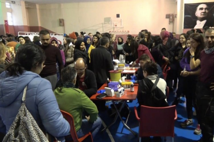Emir Kaan'a don&ouml;r olmak i&ccedil;in kan ve k&ouml;k h&uuml;cre bağışı yaptılar