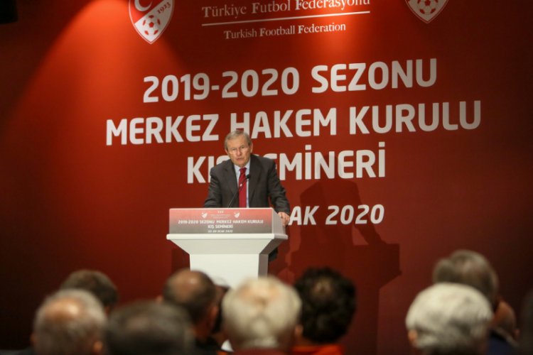 MHK Başkanı Alp: İlk yarıda futboldan &ccedil;ok hakem ve VAR konuşuldu