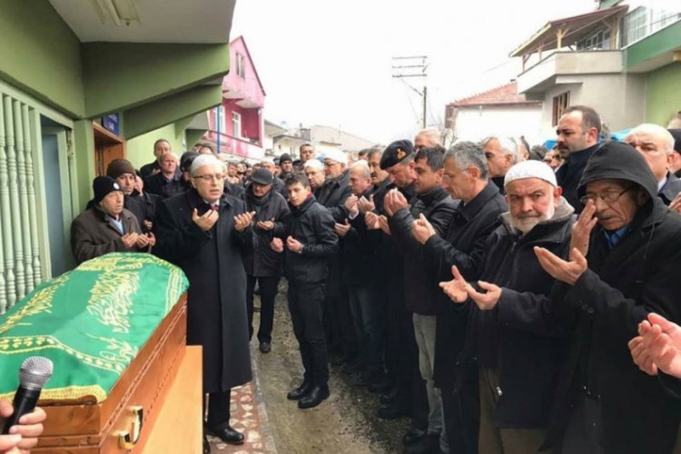 Evine giderken aniden rahatsızlanıp hayatını kaybetti