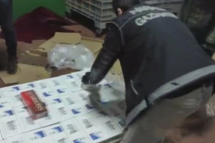 Kargo aktarım merkezinde g&uuml;mr&uuml;k ka&ccedil;ağı sigara ele ge&ccedil;irildi