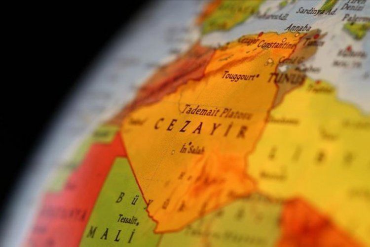 Cezayir, Libya konusunda aktif rol &ccedil;abasında