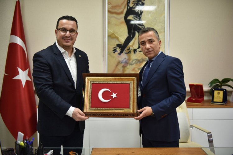 Bursa Mustafakemalpaşa Belediye Başkanı Kanar'dan Emniyet Müdürü Öztaş'a ziyaret