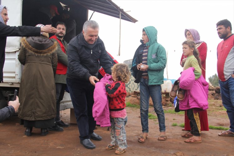 Bel&ccedil;ika'da yaşayan M&uuml;sl&uuml;manlardan Suriyelilere yardım