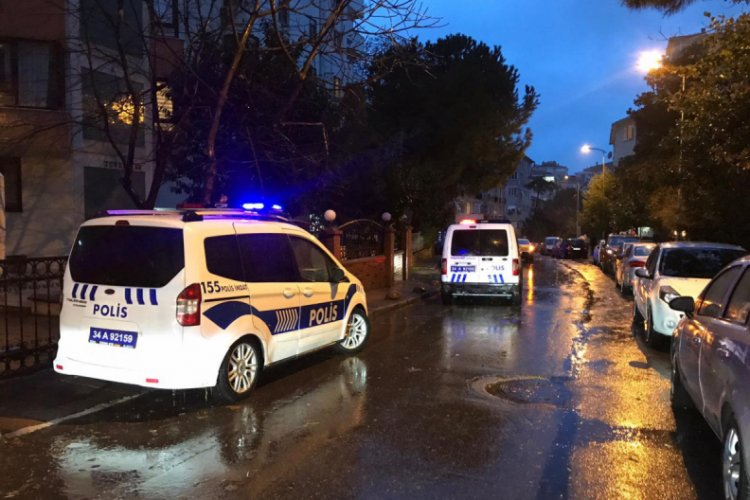 Hırsızlık ş&uuml;phelileri polise ateş a&ccedil;tı
