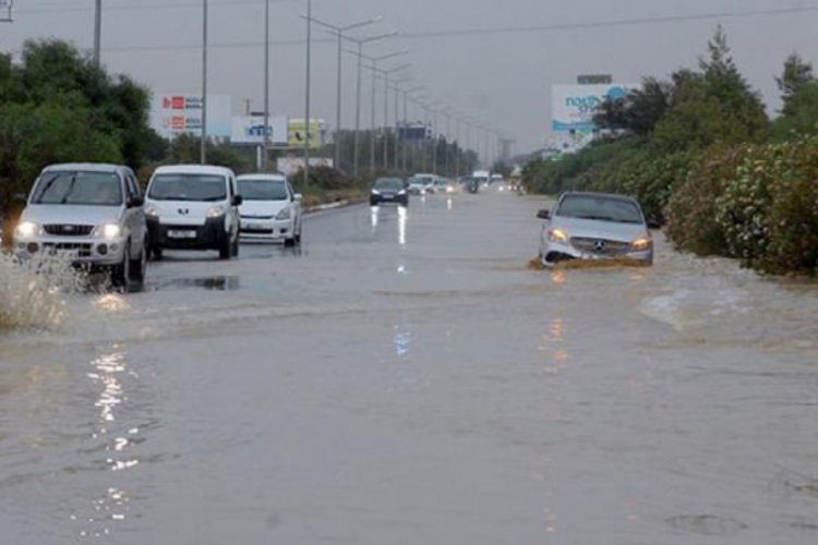 KKTC'de yağışlar hayatı olumsuz etkiledi