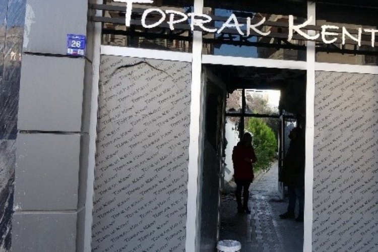 3 g&uuml;nde 2 kez kundaklanan site olayında 1 g&ouml;zaltı