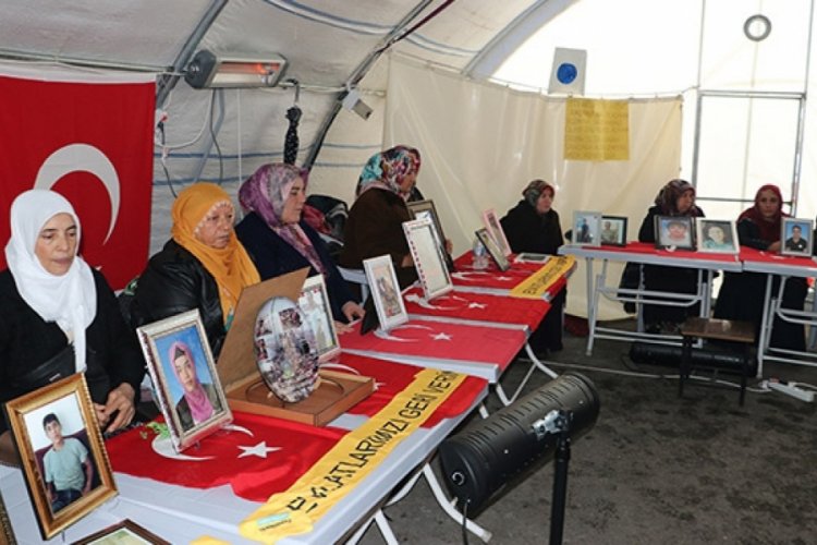 Diyarbakır annelerinin oturma eylemine bir aile daha katıldı