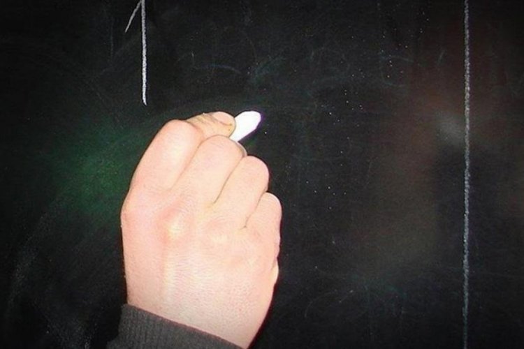 20 bin s&ouml;zleşmeli &ouml;ğretmen alımı i&ccedil;in 24 saat i&ccedil;inde 60 bin başvuru