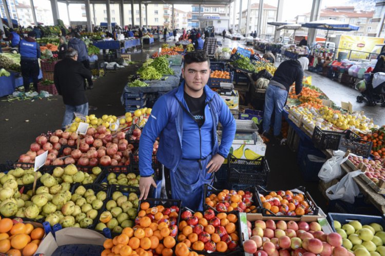 Minderi de pazar tezg&acirc;hını da bırakmıyor