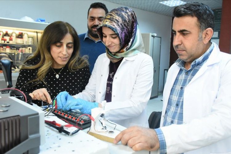 T&uuml;rk bilim insanlarından lityum iyon pillerin &ouml;mr&uuml;n&uuml; uzatan y&ouml;ntem