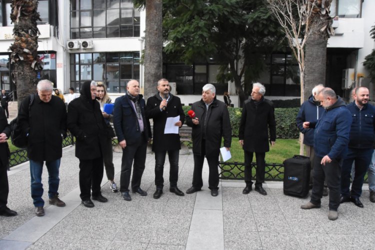 İzmirli taksicilerden ara&ccedil;lara takılacak tabletler i&ccedil;in 'firma' tepkisi