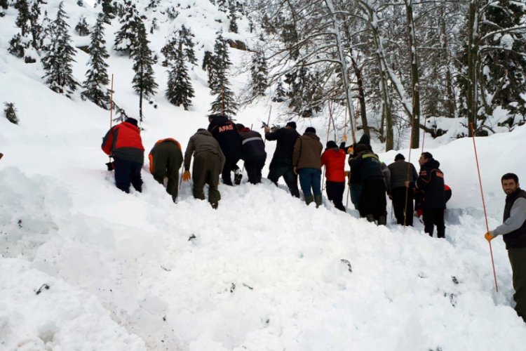 &Ccedil;ığ altında kalan iş&ccedil;iyi arama &ccedil;alışmaları yeniden başladı