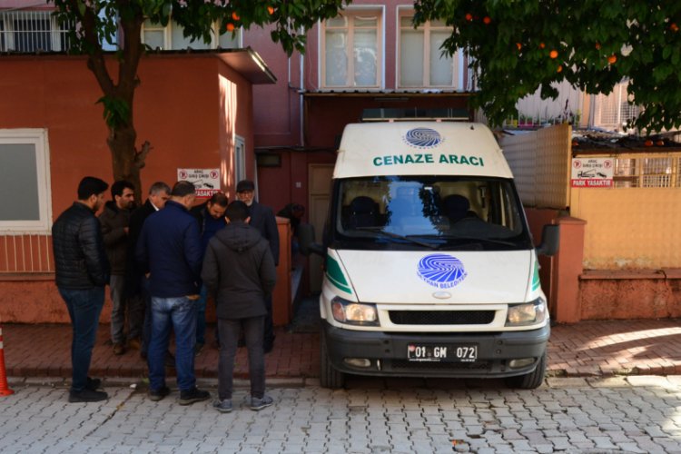 Sokak k&ouml;peklerinin saldırısında &ouml;len &ccedil;ift&ccedil;i toprağa verildi