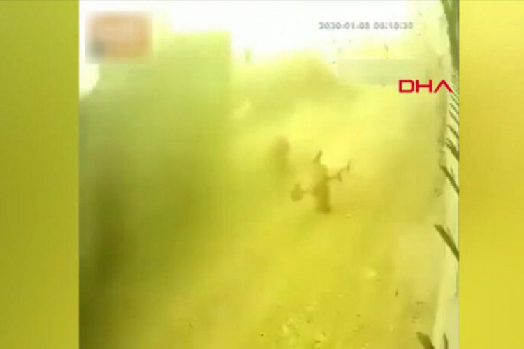 İran'da d&uuml;şen u&ccedil;aktaki patlama g&uuml;venlik kamerasında